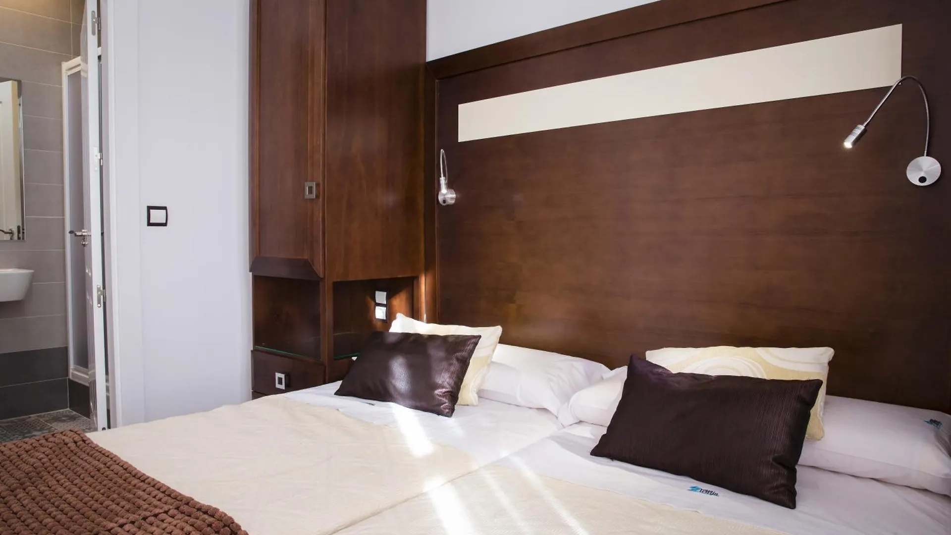 Apartamentos Casa de la Lonja Granada